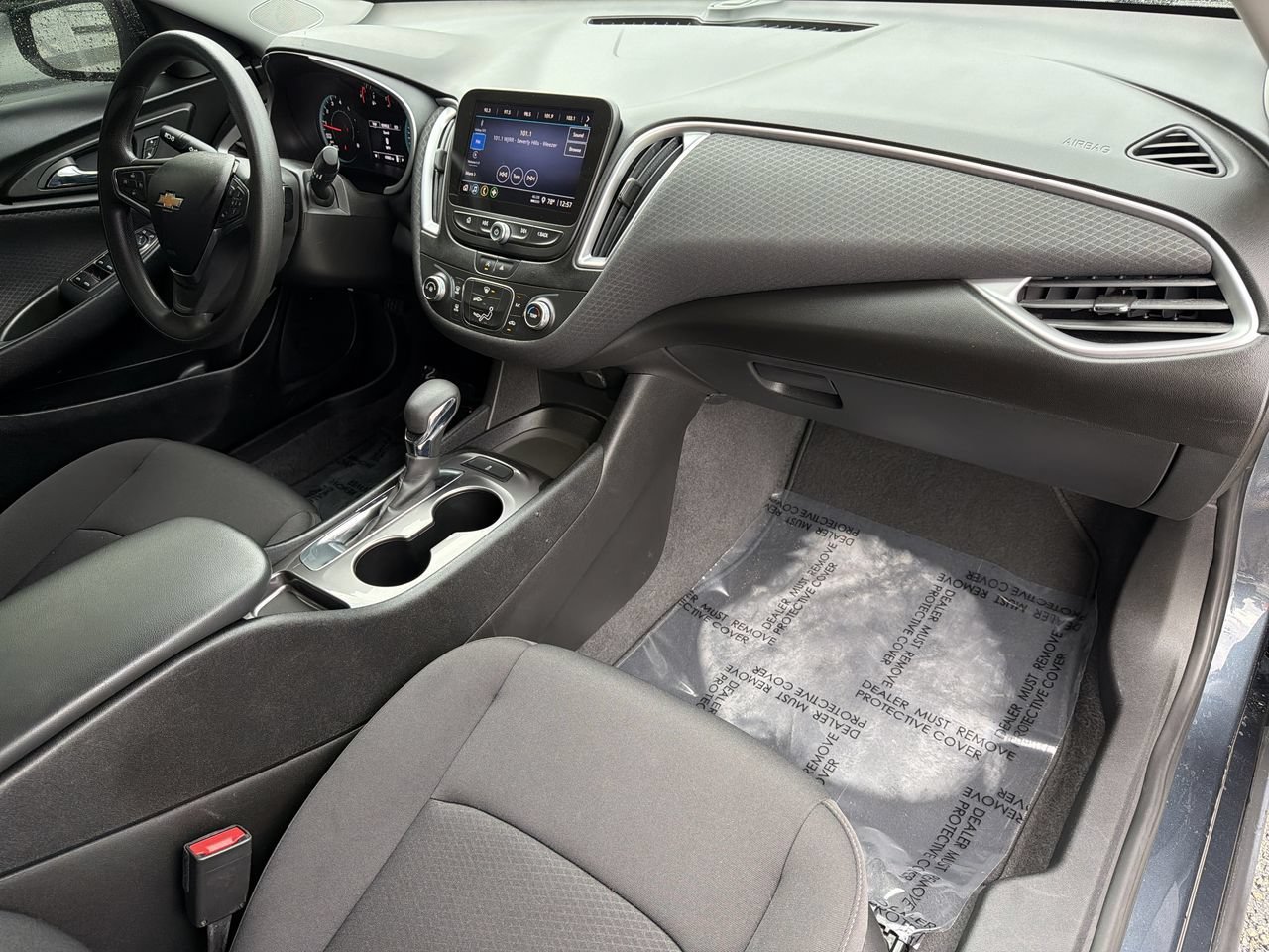 Used 2021 Chevrolet Malibu LS FWD image 11