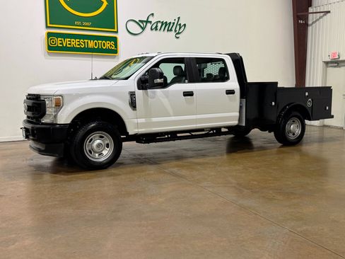 Used 2022 Ford F350 XL w/ Power Equipment Group image 3