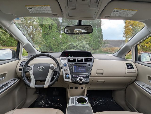 Used 2014 Toyota Prius V Five FWD image 12