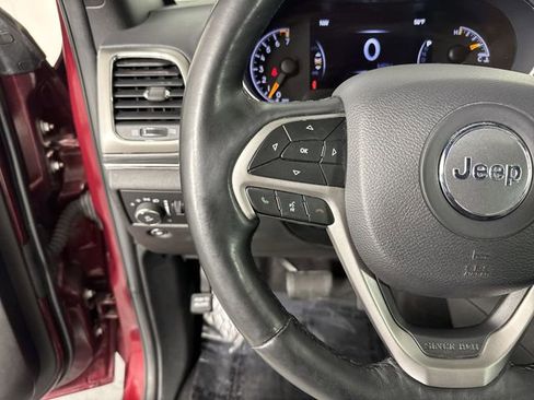 Used 2019 Jeep Grand Cherokee Limited AWD/4WD image 12