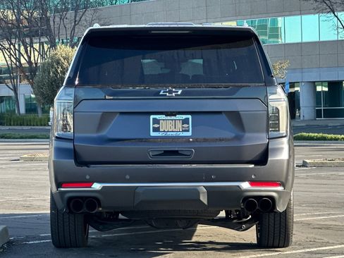 Certified 2025 Chevrolet Suburban High Country image 5