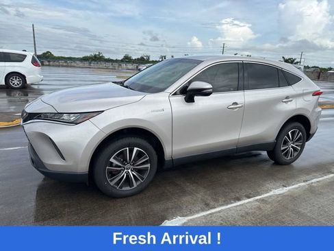 Used 2021 Toyota Venza LE AWD/4WD image 1