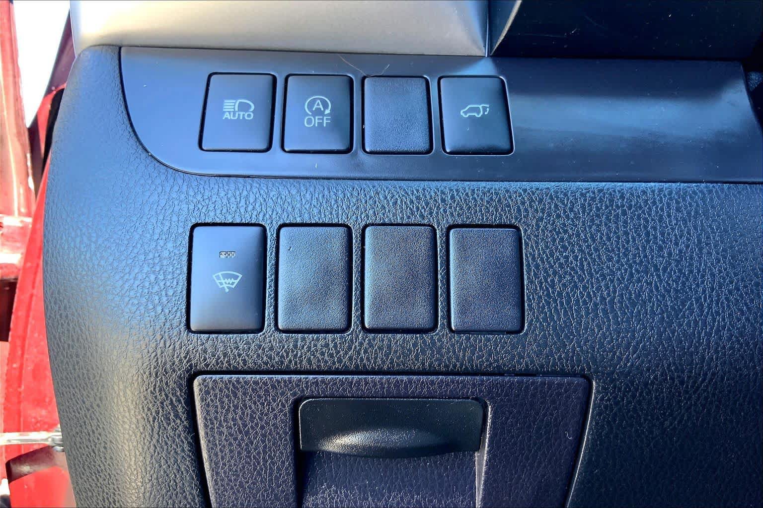 Used 2019 Toyota Highlander XLE FWD image 33
