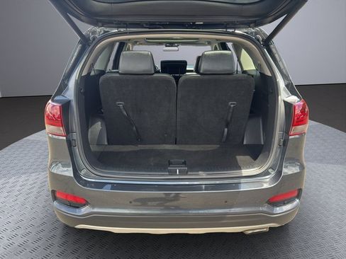 Used 2020 Kia Sorento EX image 25