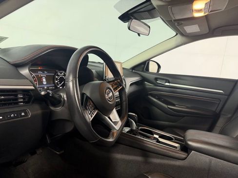 Used 2023 Nissan Altima 2.5 SR FWD image 22