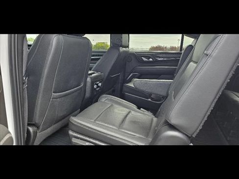Used 2022 GMC Yukon XL Denali AWD/4WD image 14
