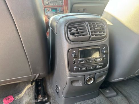 Used 2004 GMC Envoy SLT image 17