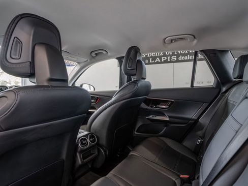 Used 2025 Mercedes-Benz GLC 350e 4MATIC image 26