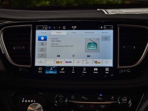 New 2026 Chrysler Pacifica Pinnacle w/ Trailer Tow Group image 12