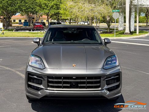 Used 2026 Porsche Cayenne GTS image 5