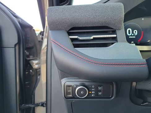 New 2026 Ford Explorer ST-Line w/ ST-Line Street Pack image 21