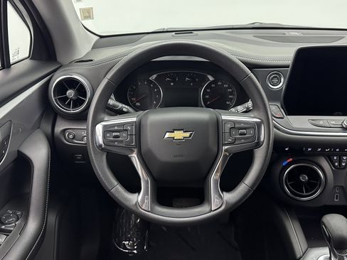 Used 2025 Chevrolet Blazer LT image 22