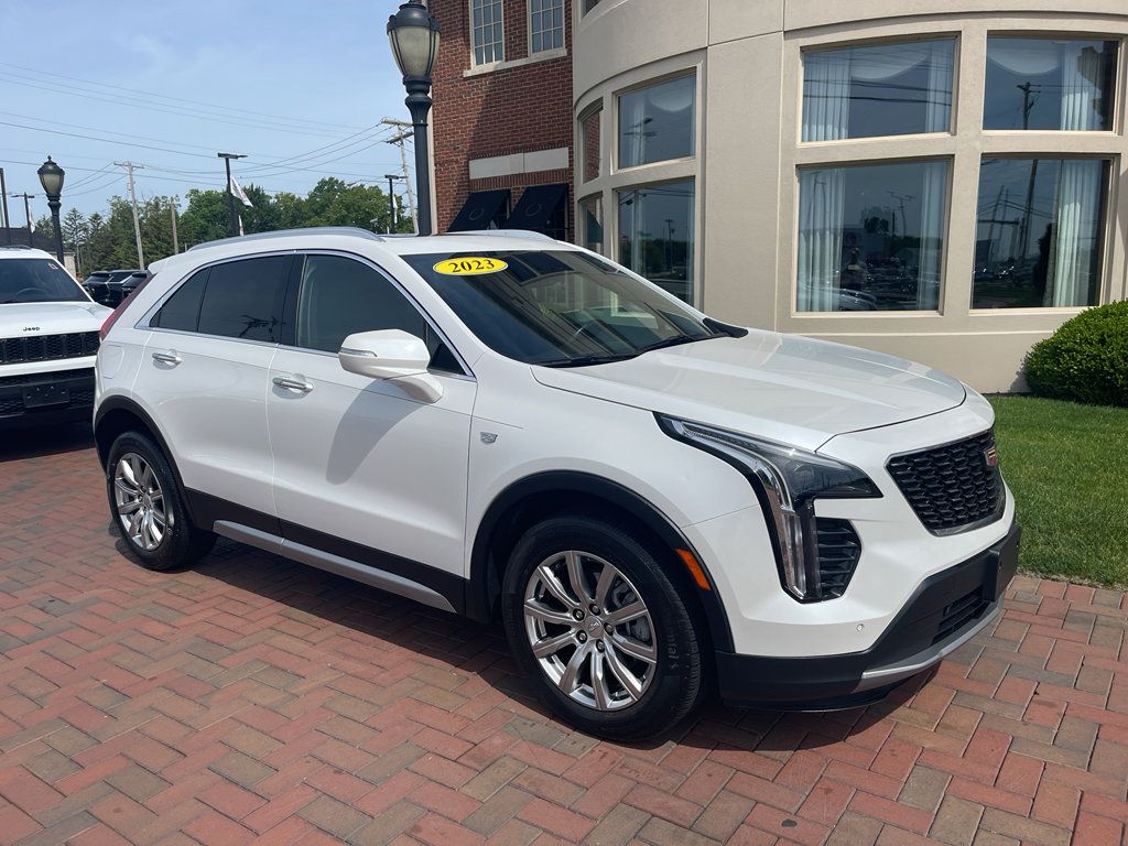 Used 2023 Cadillac XT4 Premium Luxury AWD/4WD image 6