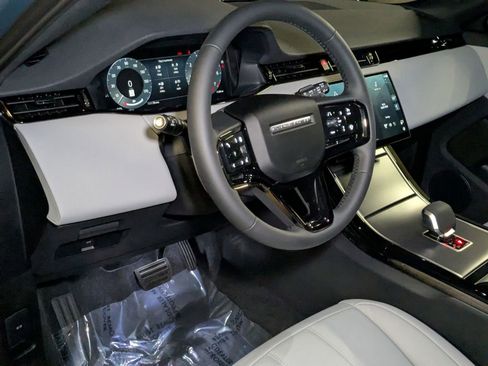 New 2026 Land Rover Range Rover Evoque S image 3