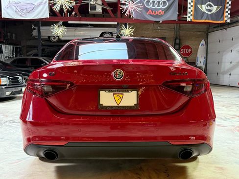 Used 2020 Alfa Romeo Giulia Ti AWD/4WD image 5