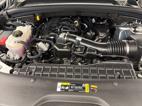 New 2025 Jeep Grand Cherokee Limited w/ Black Appearance Package image 18