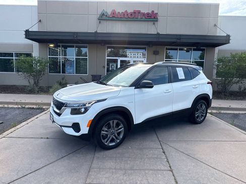 Used 2021 Kia Seltos S AWD/4WD image 1