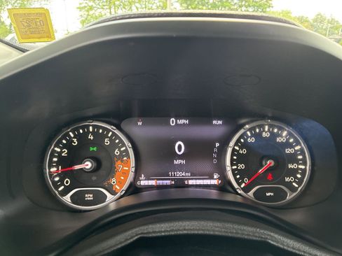 Used 2017 Jeep Renegade Altitude AWD/4WD image 19