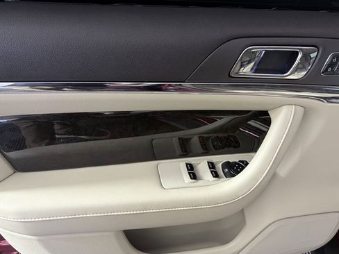 Used 2015 Lincoln MKS w/ Equipment Group 101A FWD image 11