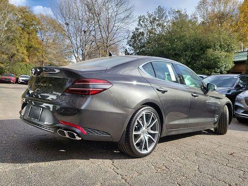 Used 2023 Genesis G70 2.0T image 12