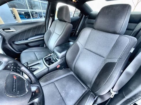 Used 2020 Dodge Charger SXT image 11