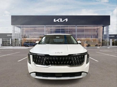 New 2026 Kia Carnival EX image 3