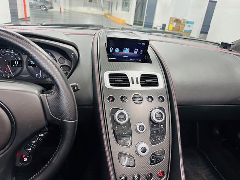 Used 2018 Aston Martin Vanquish S RWD image 16