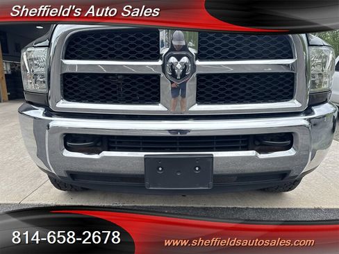 Used 2018 RAM 2500 Tradesman w/ Chrome Appearance Group AWD/4WD image 12
