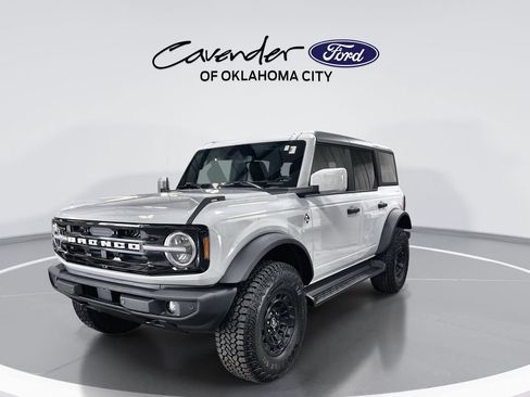Used 2026 Ford Bronco Outer Banks w/ Sasquatch Package AWD/4WD image 4