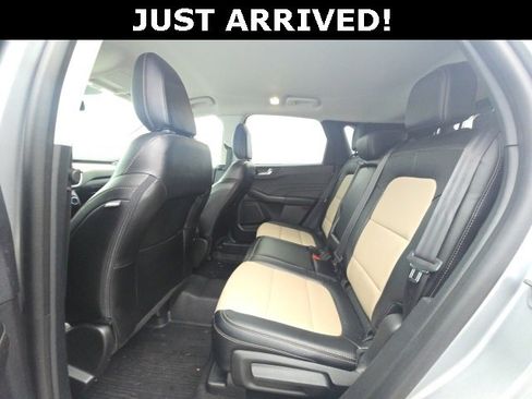 Used 2022 Ford Escape Titanium w/ Titanium Elite Package image 10