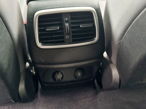 Used 2017 Kia Sorento LX image 21