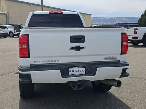 Used 2018 Chevrolet Silverado 2500 High Country w/ Duramax Plus Package AWD/4WD image 7