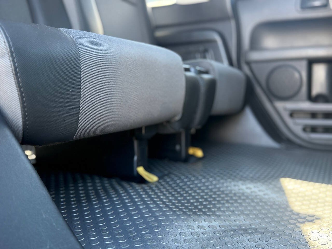 Used 2006 Honda Element EX image 39