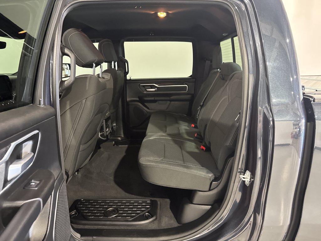 Used 2022 RAM 1500 Big Horn AWD/4WD image 18