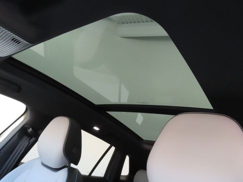 New 2026 Volkswagen Tiguan SE R-Line image 22