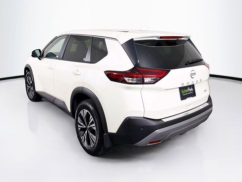 Used 2023 Nissan Rogue SV FWD image 5