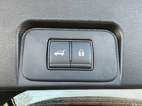 New 2026 Nissan Rogue SV w/ Cold Weather Package AWD/4WD image 32