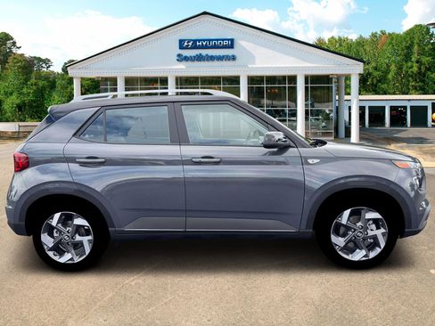 New 2026 Hyundai Venue SEL image 9