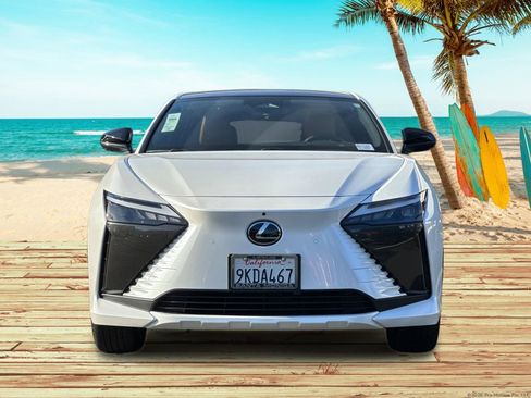Used 2023 Lexus RZ 450e Premium image 8