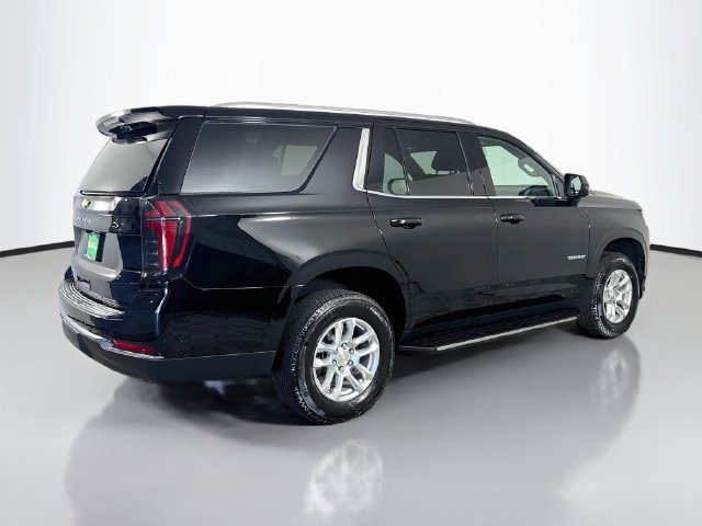 Used 2026 Chevrolet Tahoe LS RWD image 10