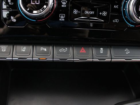 New 2026 GMC Sierra 2500 Denali Ultimate AWD/4WD image 47