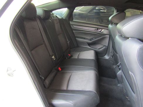Used 2020 Honda Accord Sport image 13