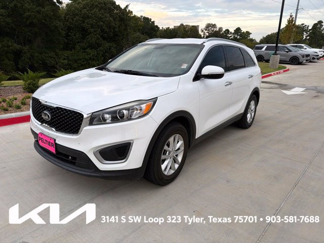 Used 2017 Kia Sorento FWD image 3
