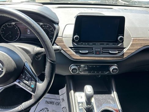 Used 2020 Nissan Altima 2.5 SL FWD image 16