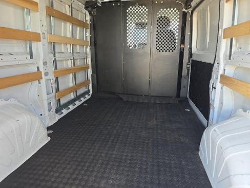 Used 2025 RAM ProMaster 2500 w/ U-Haul Equipment Group FWD image 10