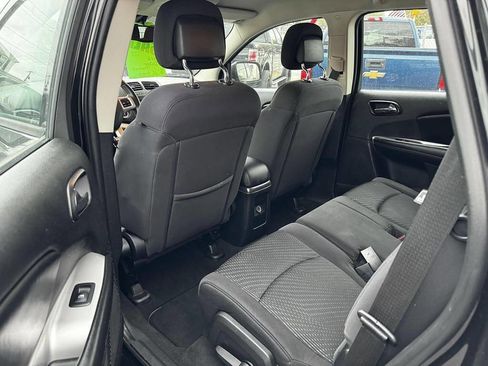 Used 2012 Dodge Journey American Value Package w/ Flexible Seating Group image 4