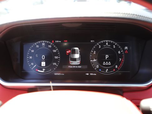 Used 2022 Land Rover Range Rover Autobiography AWD/4WD image 21