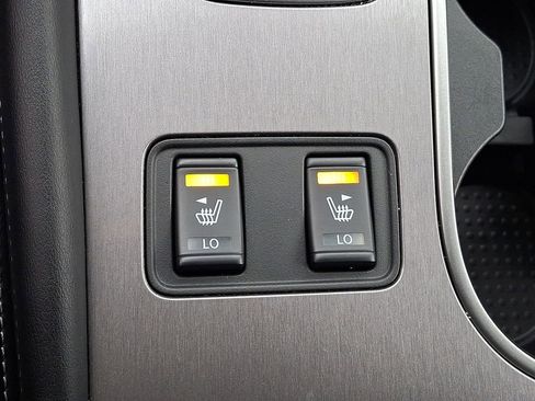 Used 2024 Nissan Murano SV image 23