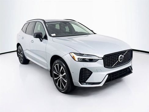 Used 2024 Volvo XC60 B5 Plus w/ Protection Package Premier AWD/4WD image 31