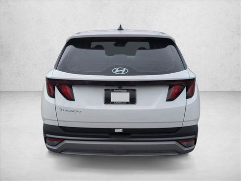 New 2026 Hyundai Tucson SE image 8
